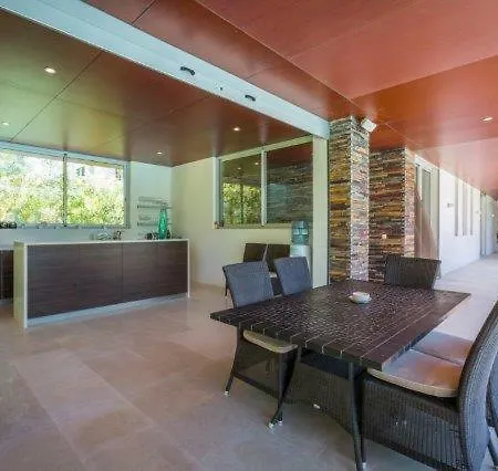 Sleeps 10 Pool Air Con T480284 *